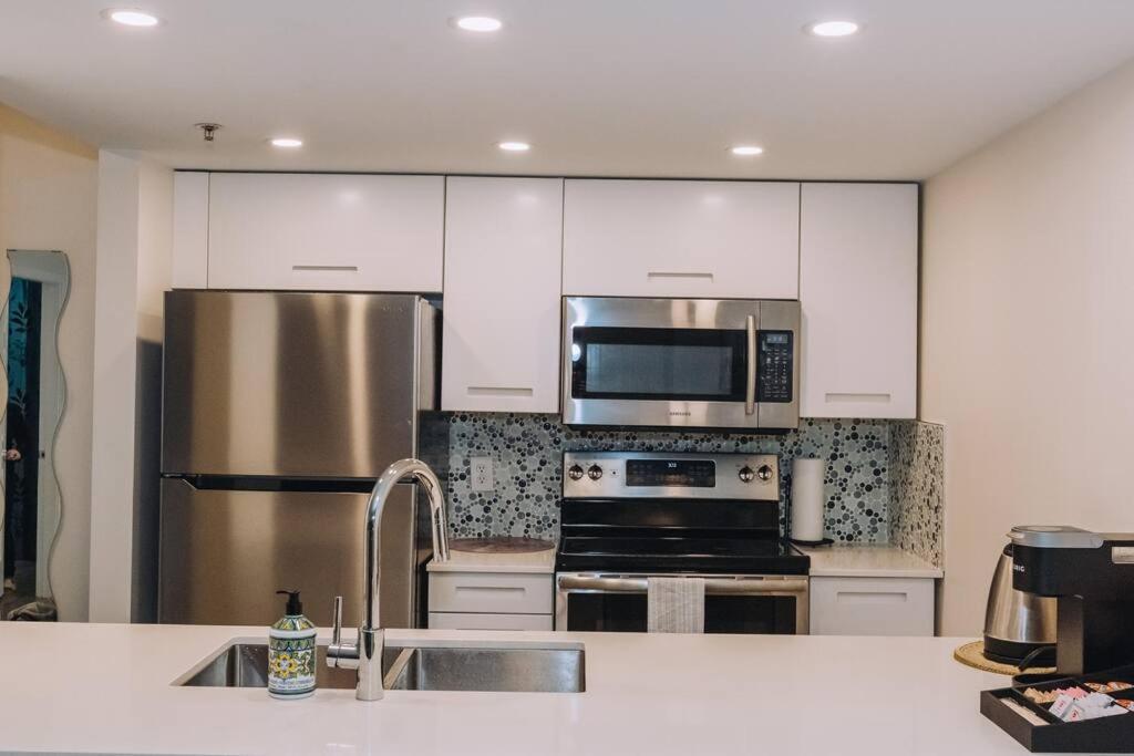 Modern Condo In The Heart Of Dt Overlooking City Vancouver Exteriér fotografie