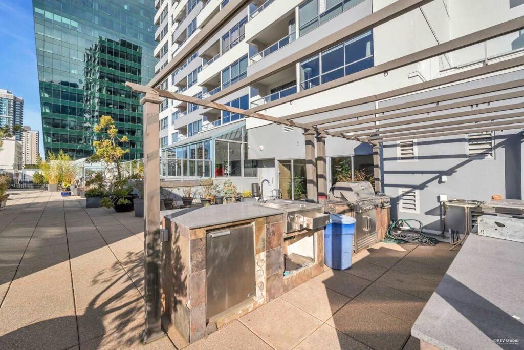 Modern Condo In The Heart Of Dt Overlooking City Vancouver Exteriér fotografie