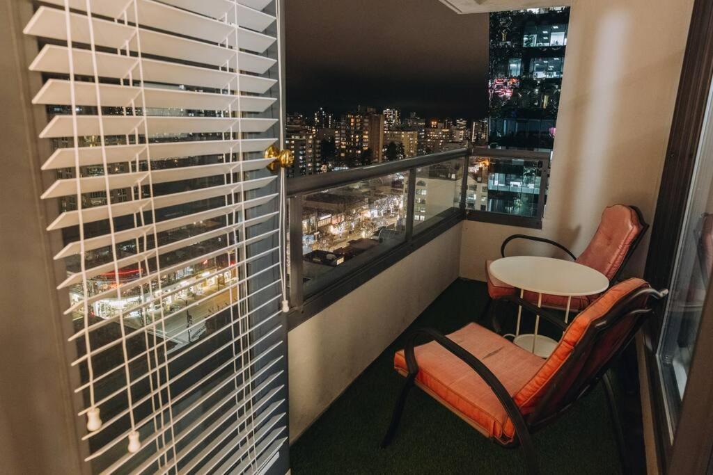 Modern Condo In The Heart Of Dt Overlooking City Vancouver Exteriér fotografie