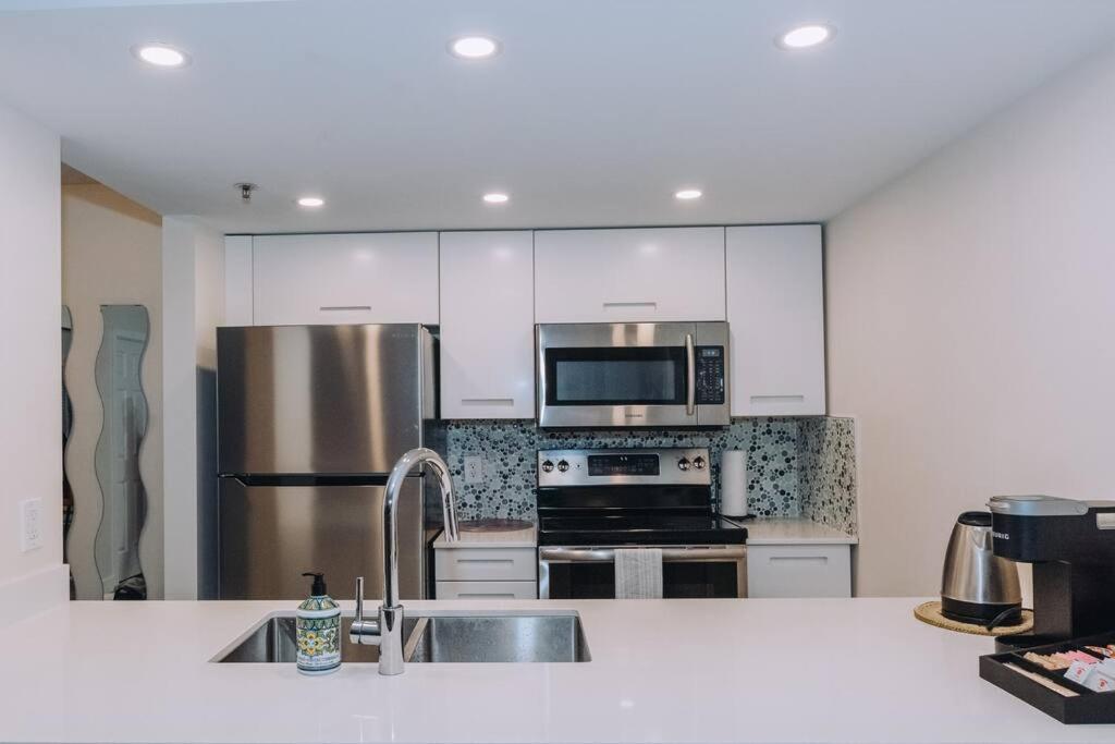 Modern Condo In The Heart Of Dt Overlooking City Vancouver Exteriér fotografie